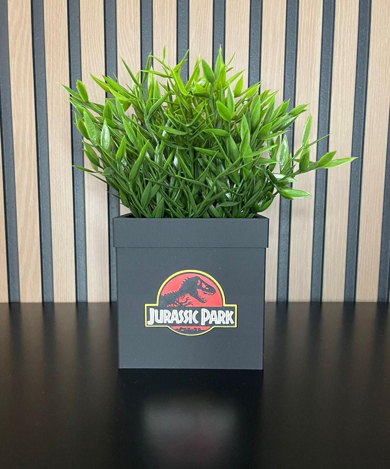 3D Planter with Integrated Drainage: A Retro Touch for Your Plants