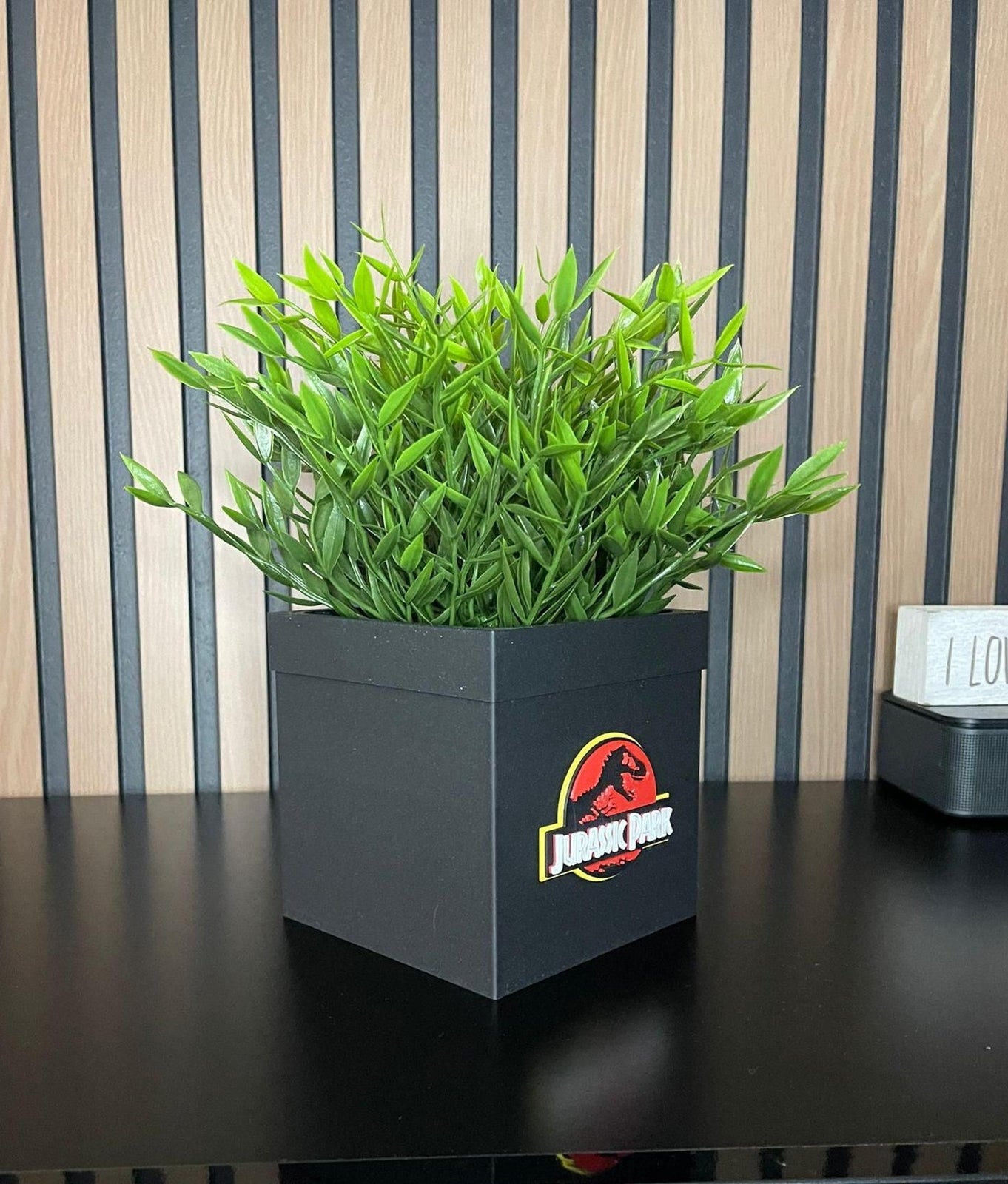 3D Planter with Integrated Drainage: A Retro Touch for Your Plants