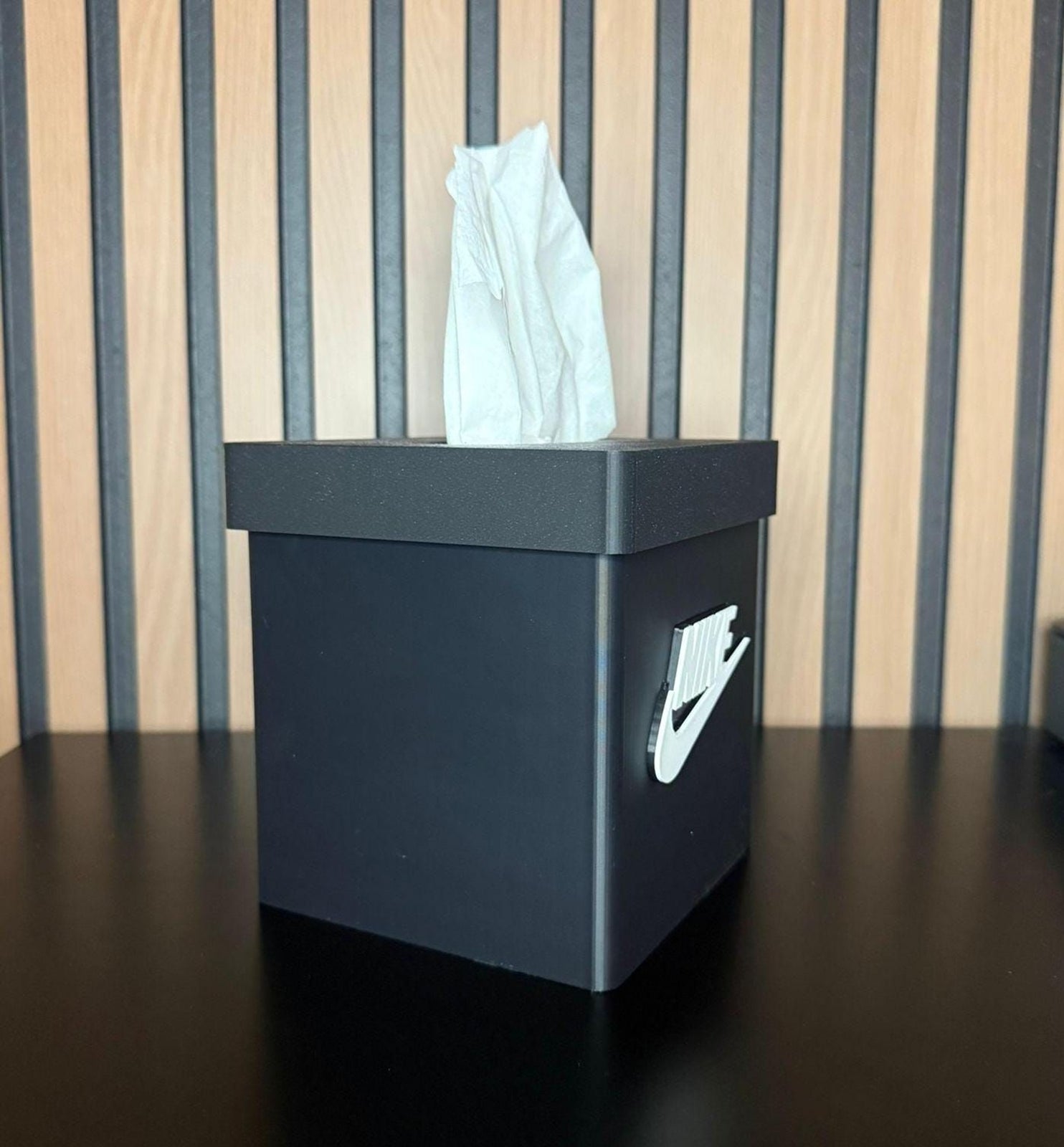 Style Tissue Holder