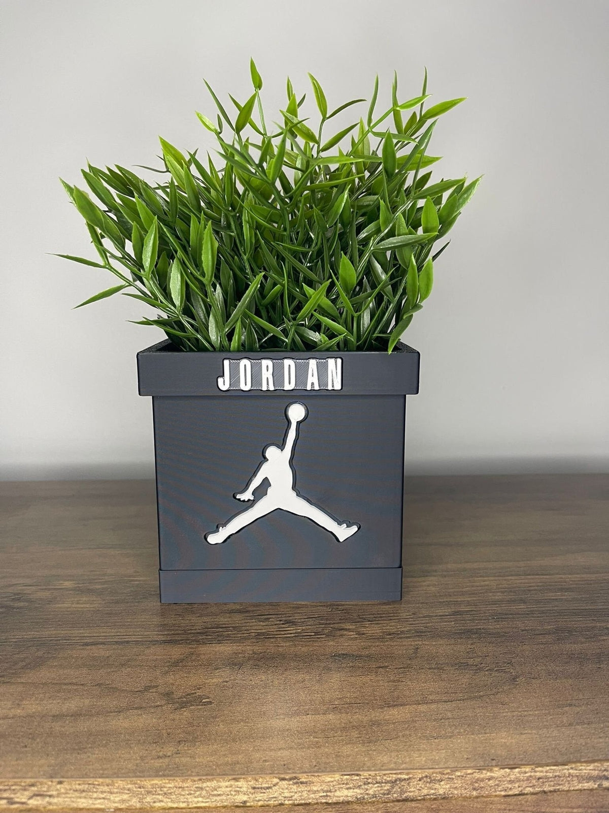 Decorative pot inspired by Air Jordan