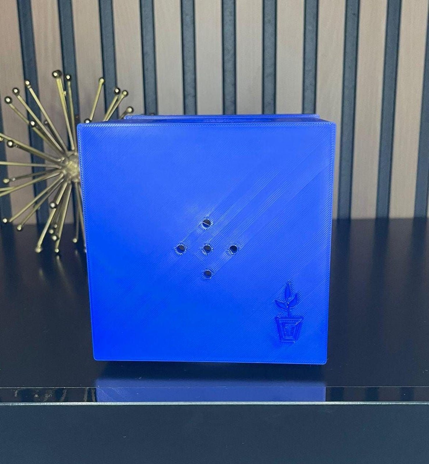 3D Decorative Pot in PLA with Drainage - Blue Design