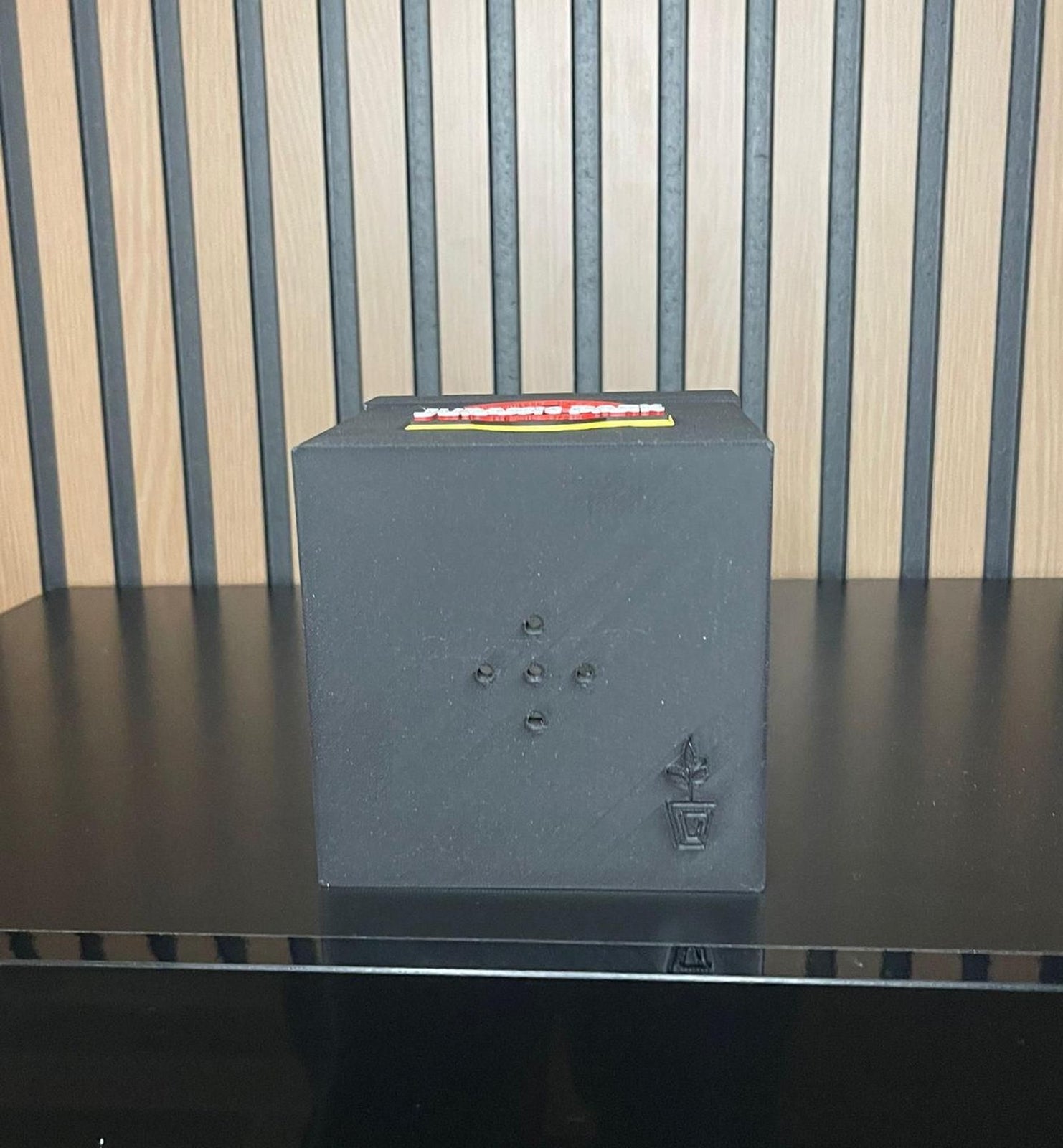 3D Planter with Integrated Drainage: A Retro Touch for Your Plants