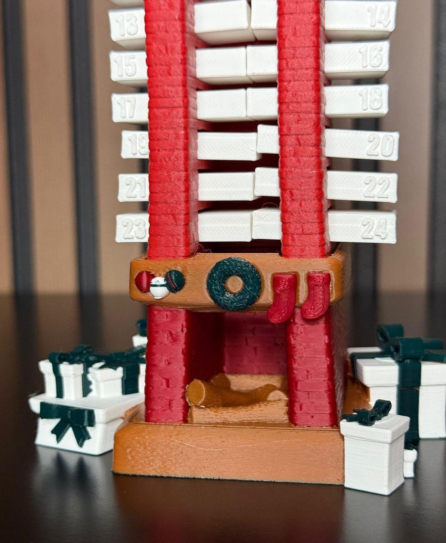 Advent Calendar Santa Descending 3D