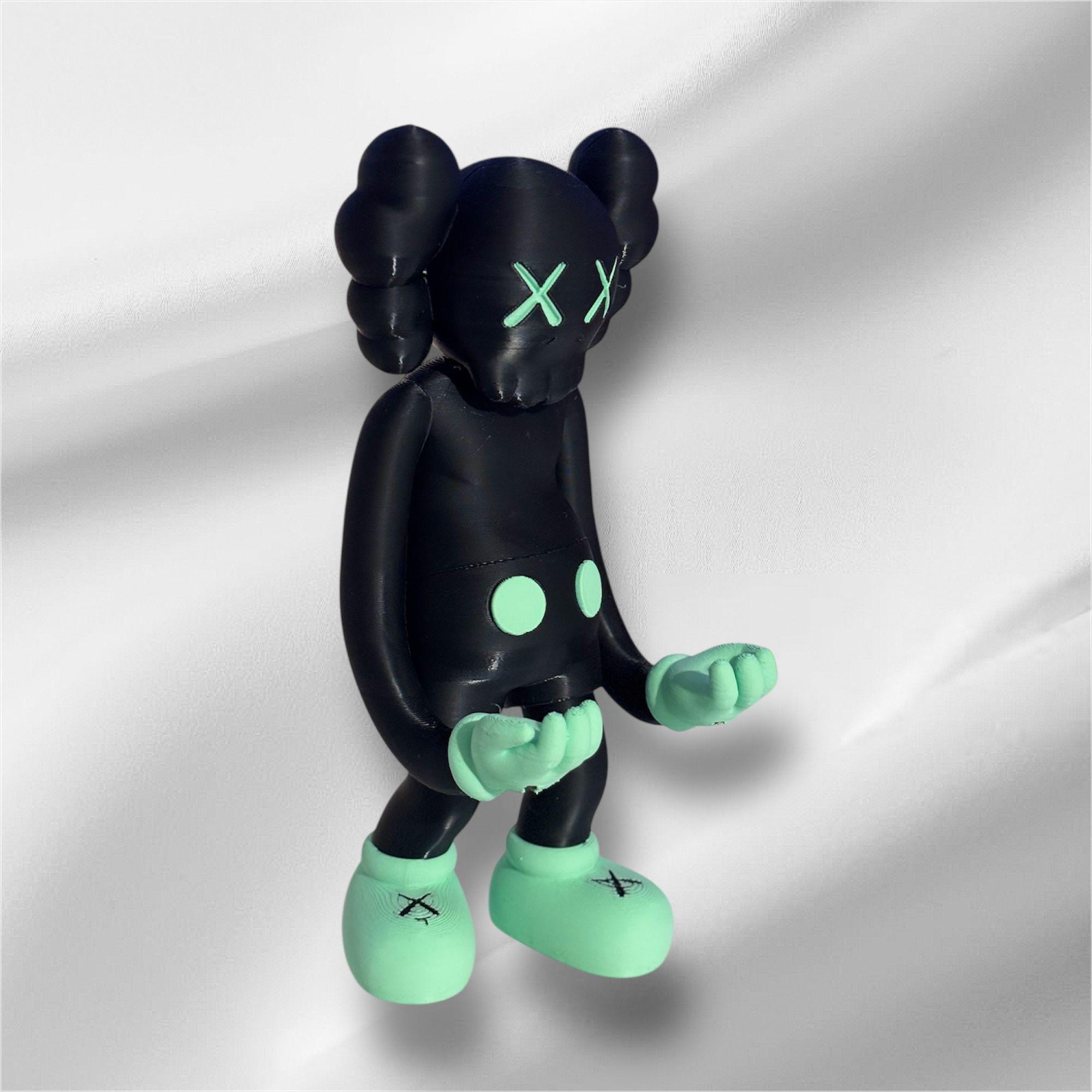 Inspired Controller Dock Art Figurine – Neon Grip Edition