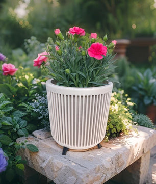 Modern Ribbed Planter Pot – Raised Design